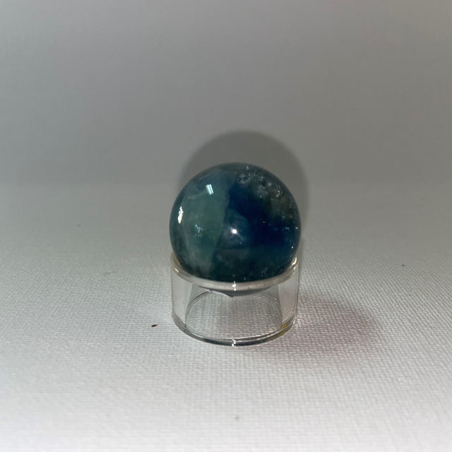 Small Crystal Spheres